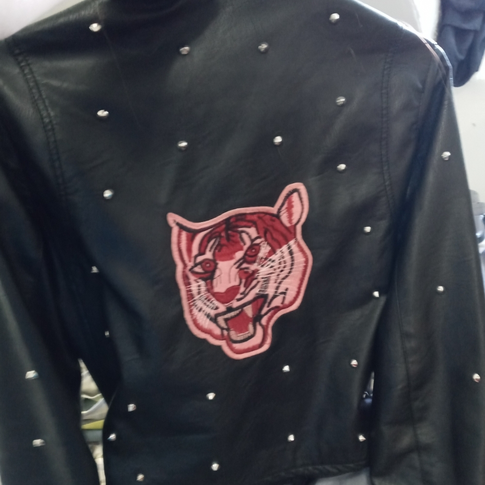 Ladies feaux leather jacket